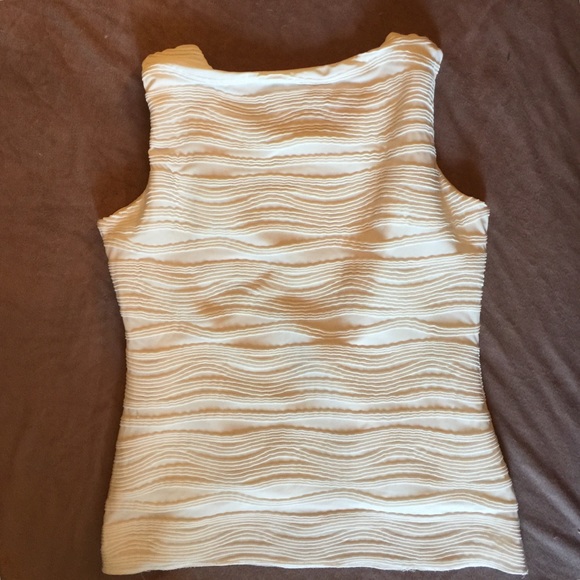 Calvin Klein Ruffle Top - Picture 3 of 3